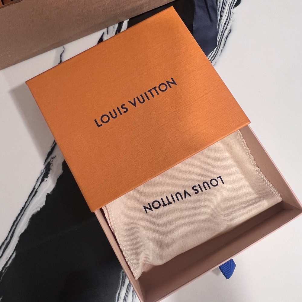 Louis Vuitton Wallet Holiday PACKAGING